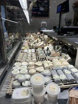 71-biocoop-ephebio-fromage-coupe-bio-chevres.webp